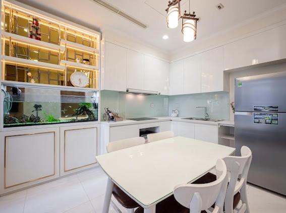 Enay Apartment - Vinhomes Central Park - Landmark Ho-Chi-Minh-Stadt Exterior foto